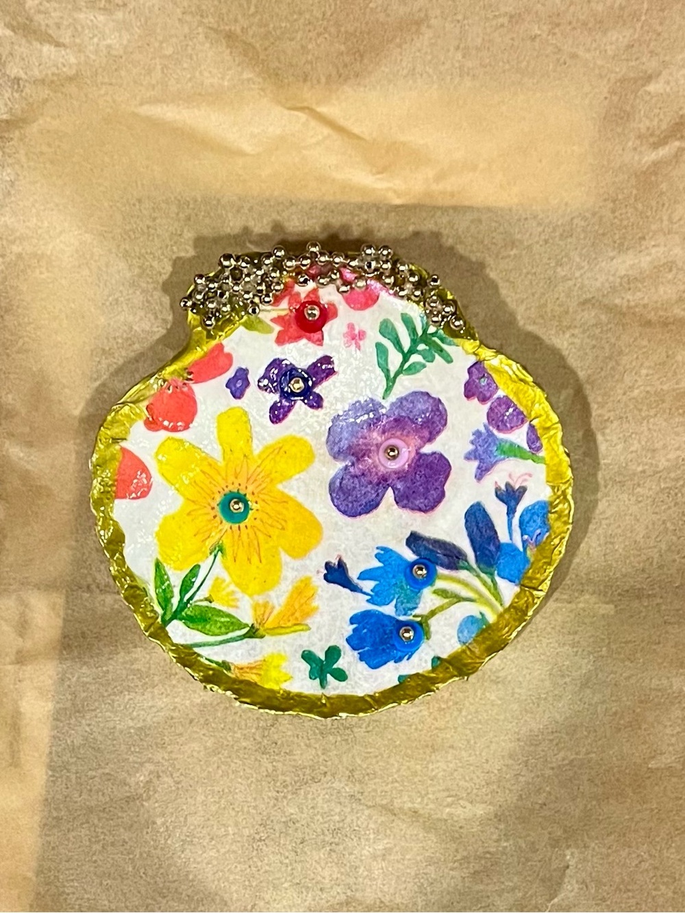 Floral Painted Round jewelry holder in Yellow Edge